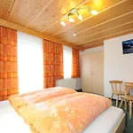 Gaestehaus Standardhaus Bed & Breakfast Saalbach-Hinterglemm