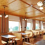 Bed & Breakfast Gaestehaus Standardhaus
