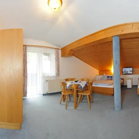 Gaestehaus Standardhaus Bed & Breakfast