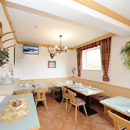 Gaestehaus Standardhaus Bed & Breakfast Saalbach-Hinterglemm