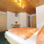 B&B Gaestehaus Standardhaus