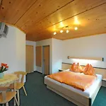 Gaestehaus Standardhaus 3* 잘바흐 힌터글렘