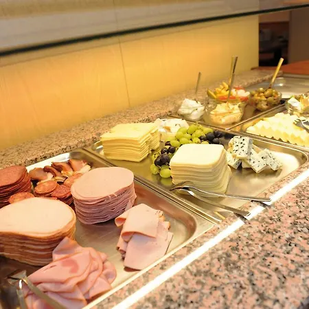 Gaestehaus Standardhaus Bed & Breakfast Saalbach-Hinterglemm