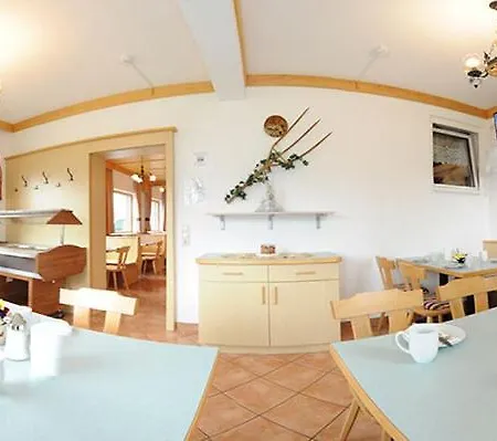 Gaestehaus Standardhaus Bed & Breakfast