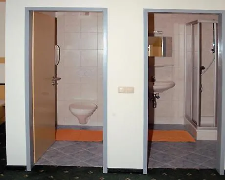 Gaestehaus Standardhaus 住宿加早餐酒店