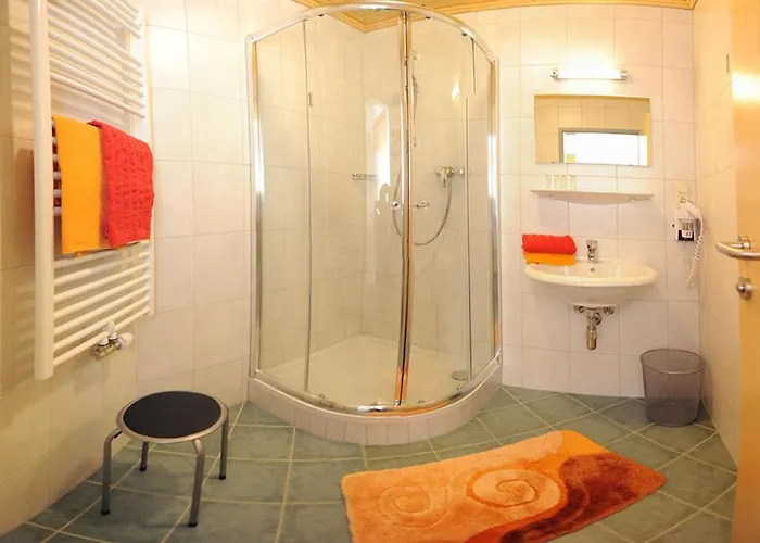 Gaestehaus Standardhaus 住宿加早餐酒店 3*