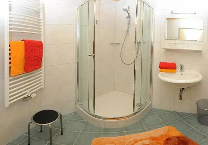 Gaestehaus Standardhaus 住宿加早餐酒店