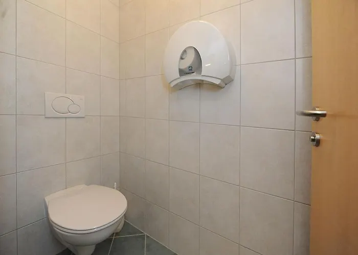 Gaestehaus Standardhaus 萨尔巴赫