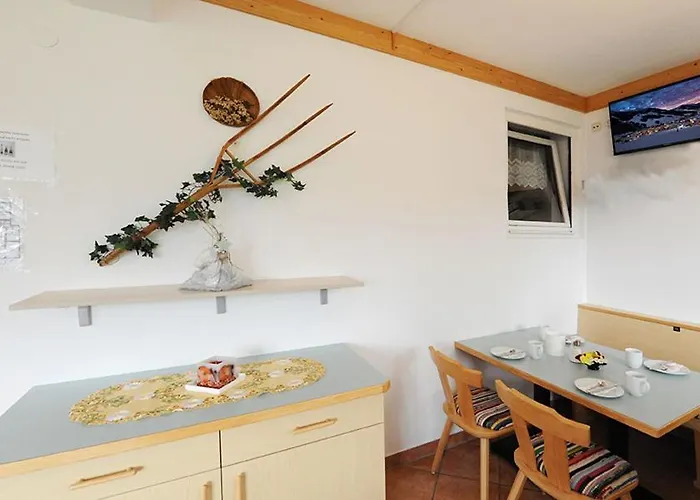 住宿加早餐酒店 Gaestehaus Standardhaus 萨尔巴赫